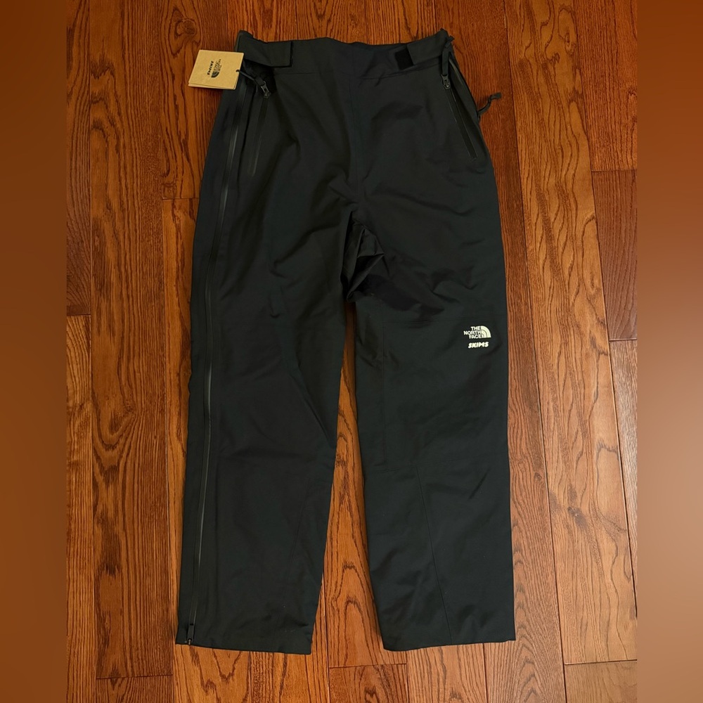 SKIMS x NORTH FACE SNOW PANTS